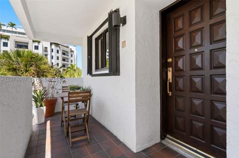 2600 Cardena St Ph4, Coral Gables FL - photo 16 of 89