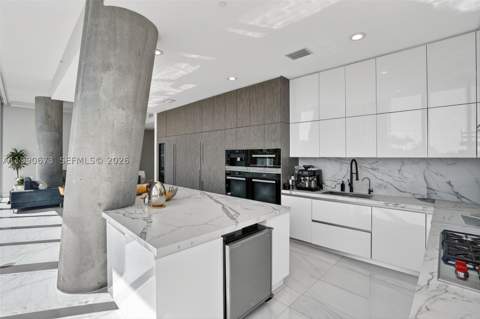 2675 S Bayshore Dr 402S, Miami FL - photo 15 of 44