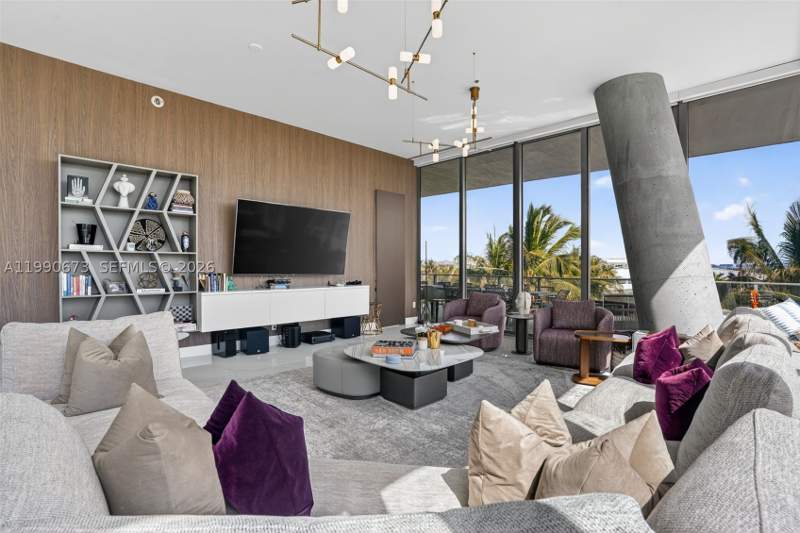 5 bedroom Condominium at 2675 S Bayshore Dr 402S, The Grove, Miami — photo 4