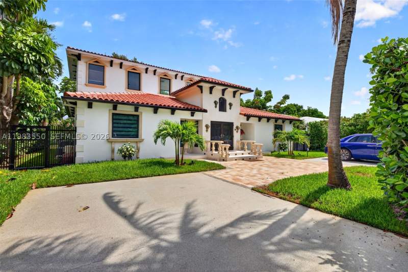 4 bedroom SingleFamilyResidence at 941 NE 119th St, Griffings Biscayne Pk Est, Biscayne Park — photo 5