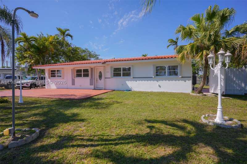 3 bedroom SingleFamilyResidence at 10521 SW 41st Ter, Heftler Homes Sec 1, Miami — photo 1