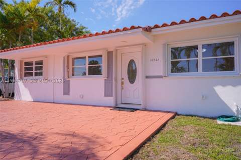 10521 SW 41st Ter, Miami FL - photo 8 of 68