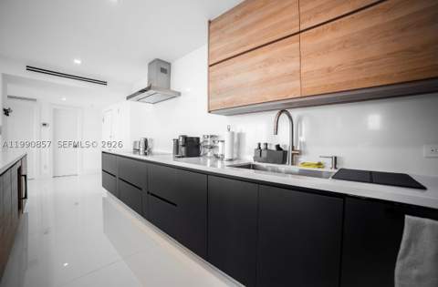 5600 Collins Ave 14K, Miami Beach FL - photo 11 of 45