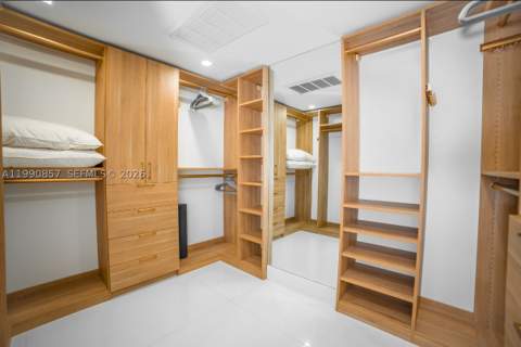 5600 Collins Ave 14K, Miami Beach FL - photo 17 of 45