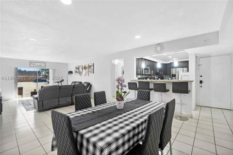 9403 SW 76th St Y17, Miami FL - photo 12 of 30