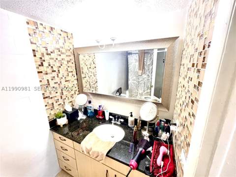 9403 SW 76th St Y17, Miami FL - photo 22 of 30