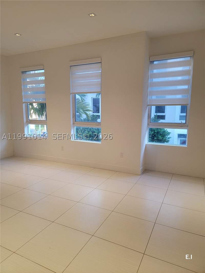 4 bedroom Townhouse at 9133 NW 33rd St, Contempo Townhomes, Doral — photo 3