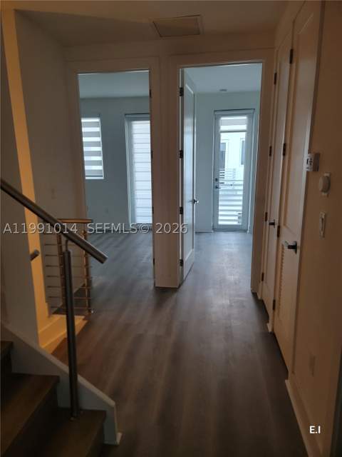 9133 NW 33rd St, Doral FL - photo 9 of 13