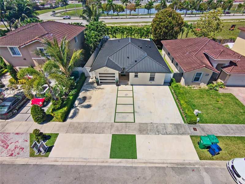 3 bedroom SingleFamilyResidence at 27964 SW 136th Pl, Abel Homes At Cambridge E, Homestead — photo 1