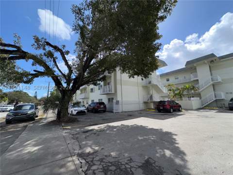 12890 NE 8th Ave 107, North Miami FL - photo 12 of 17
