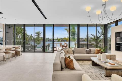 535 N Shore Dr, Miami Beach FL - photo 7 of 52