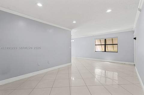 6854 NW 173rd Dr 210, Hialeah FL - photo 7 of 40