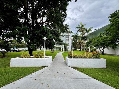 484 NW 165th St Rd A-411, Miami FL - photo 16 of 18