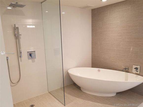 2 bedroom Condominium at 330 Sunny Isles Boulevard 5-703, Parque Towers Condo, Sunny Isles Beach — photo 5