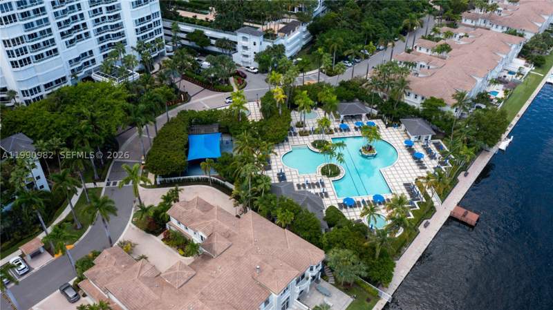 2 bedroom Condominium at 21050 Point Pl 401, Atlantic III At The Point, Aventura — photo 2