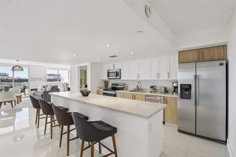 1100 100th St 703, Bay Harbor Islands FL - photo 13 of 37