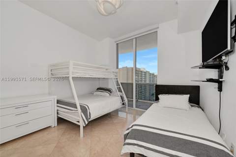 16001 collins ave 1005, Sunny Isles Beach FL - photo 19 of 33
