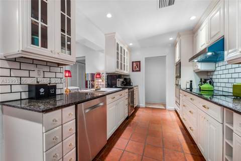 3620 Battersea Rd, Miami FL - photo 13 of 25