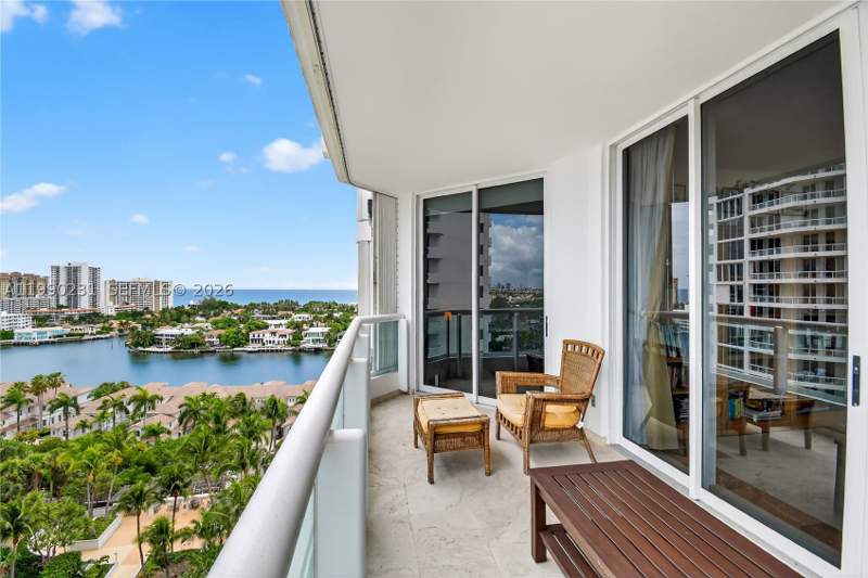 2 bedroom Condominium at 21150 Point Pl 1505, Atlantic II At The Point, Aventura — photo 2