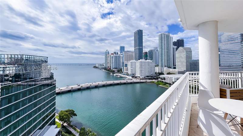 3 bedroom Condominium at 701 Brickell Key Blvd 1912, Courvoisier Courts Condo, Miami — photo 3