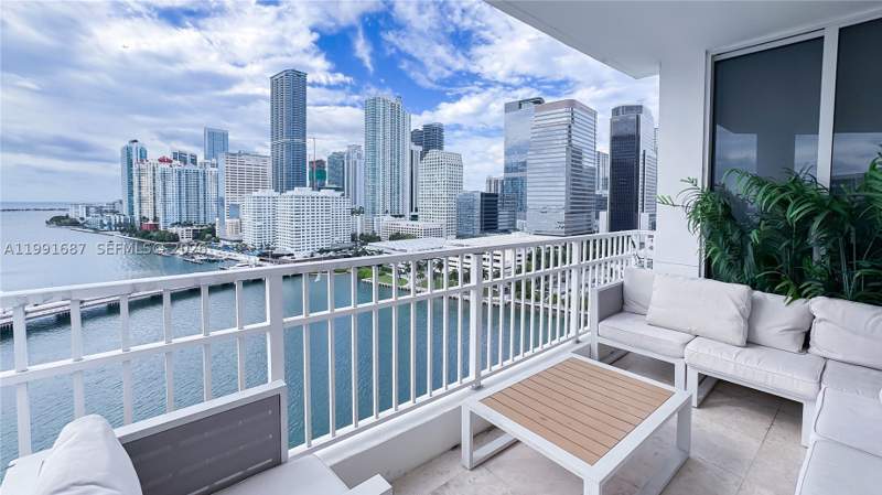 3 bedroom Condominium at 701 Brickell Key Blvd 1912, Courvoisier Courts Condo, Miami — photo 4