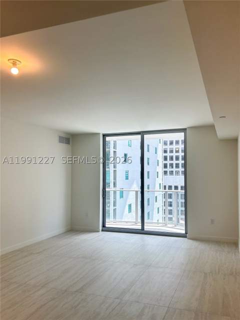 77 SE 5th St. 3614, Miami FL - photo 10 of 44
