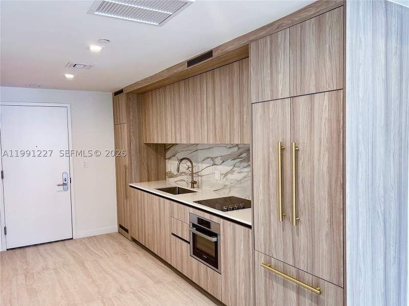 1 bedroom Condominium at 77 SE 5th St. 3614, Brickell Point, Miami — photo 5