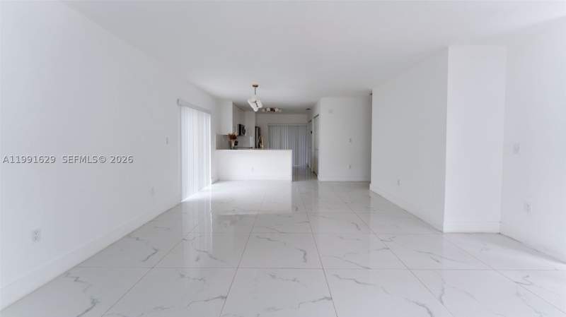 3 bedroom SingleFamilyResidence at 22226 SW 98th Pl, LAKES BY THE BAY SEC 5, Cutler Bay — photo 2