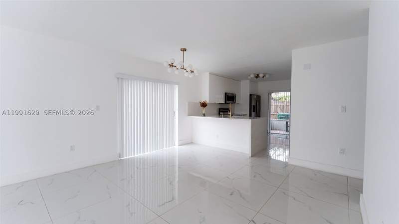 3 bedroom SingleFamilyResidence at 22226 SW 98th Pl, LAKES BY THE BAY SEC 5, Cutler Bay — photo 3