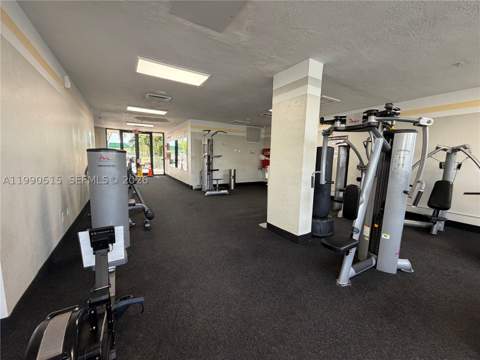 400 Kings Point Dr 604, Sunny Isles Beach FL - photo 19 of 22