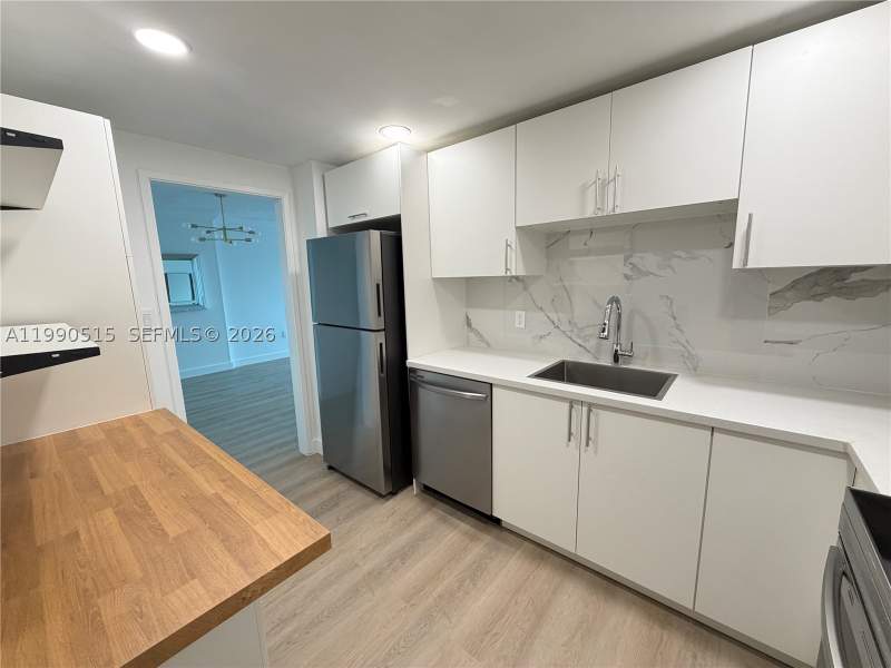 1 bedroom Condominium at 400 Kings Point Dr 604, Coastal Towers Condo, Sunny Isles Beach — photo 3