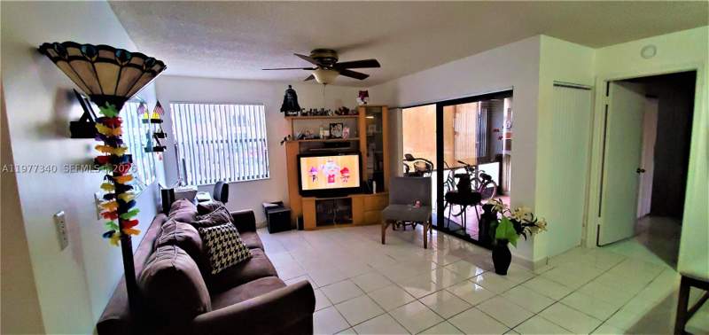 2 bedroom Condominium at 20025 NE 3rd Ct 1, Quatraine Condo I Ph I, Miami — photo 5