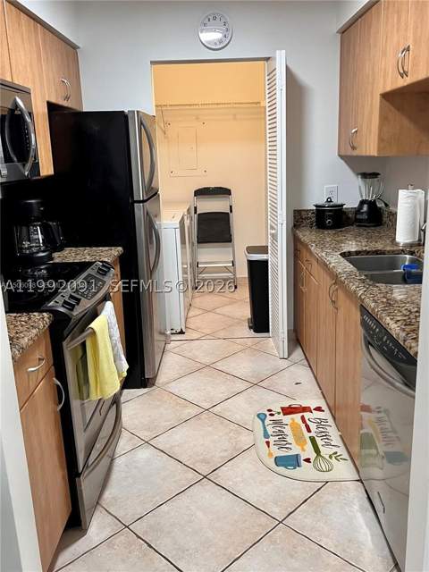 19555 E Country Club Dr 8503, Aventura FL - photo 20 of 28
