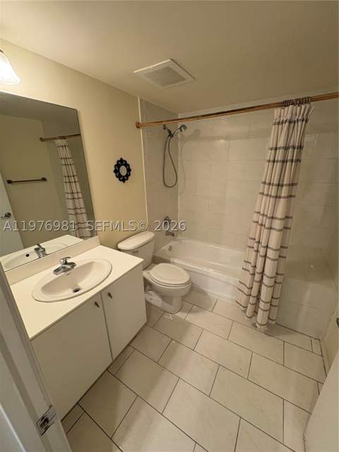 2740 SW 28th Ter 304, Miami FL - photo 10 of 14