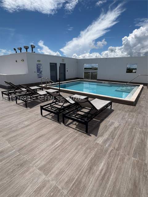 2740 SW 28th Ter 304, Miami FL - photo 13 of 14