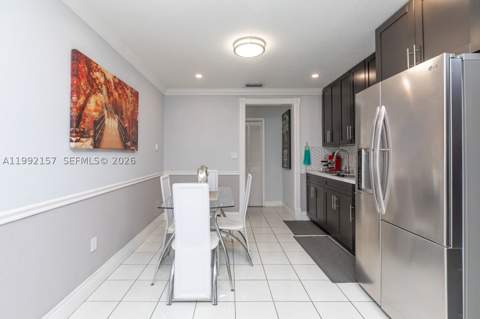 1261 W 43rd Pl, Hialeah FL - photo 12 of 58