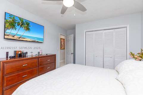 1261 W 43rd Pl, Hialeah FL - photo 17 of 58