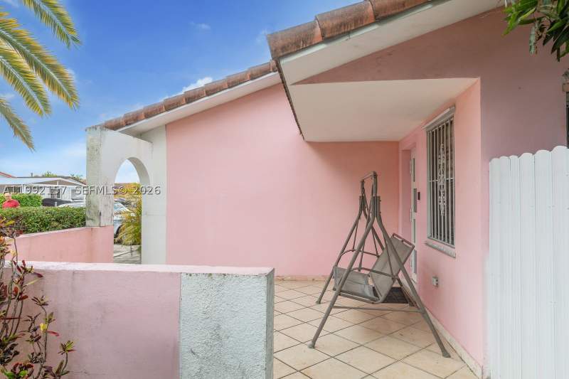 4 bedroom SingleFamilyResidence at 1261 W 43rd Pl, Twin Rose Condo III 10/3, Hialeah — photo 5