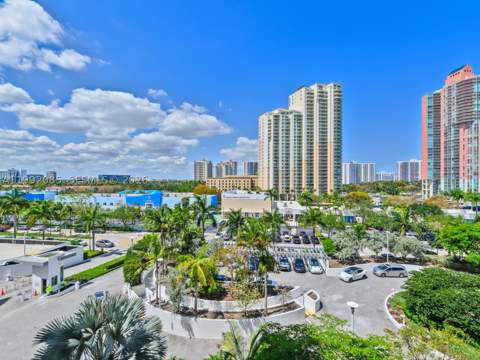 3300 NE 188th St 511, Aventura FL - photo 17 of 27