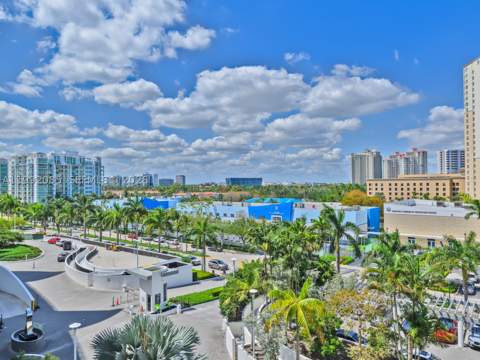 3300 NE 188th St 511, Aventura FL - photo 18 of 27