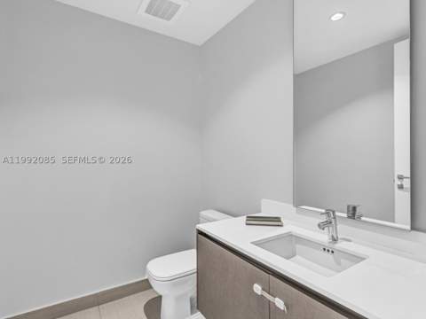 3300 NE 188th St 511, Aventura FL - photo 9 of 27