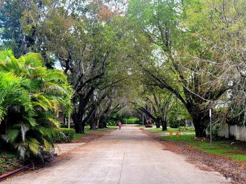 1205 Mariposa Ave 206, Coral Gables FL - photo 13 of 14