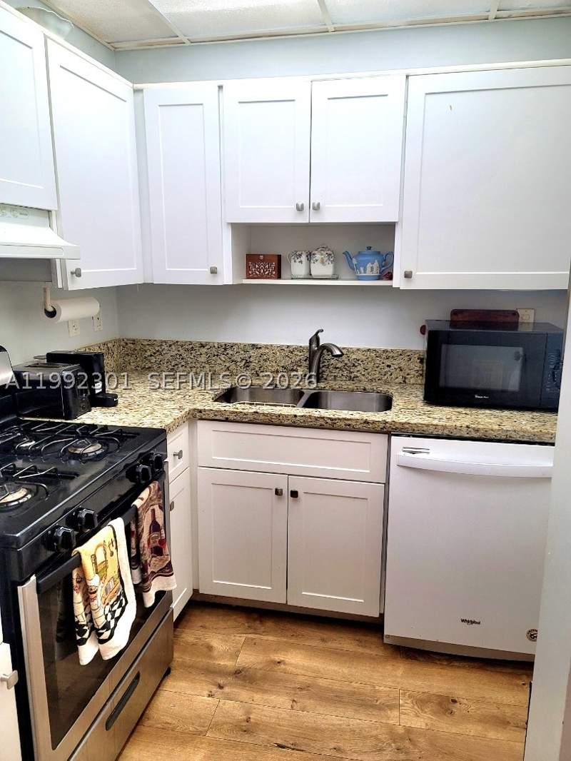 2 bedroom Condominium at 1205 Mariposa Ave 206, Villa Capri Condo, Coral Gables — photo 5