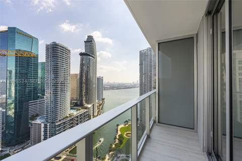 77 SE 5th Street 2403, Miami FL - photo 11 of 94