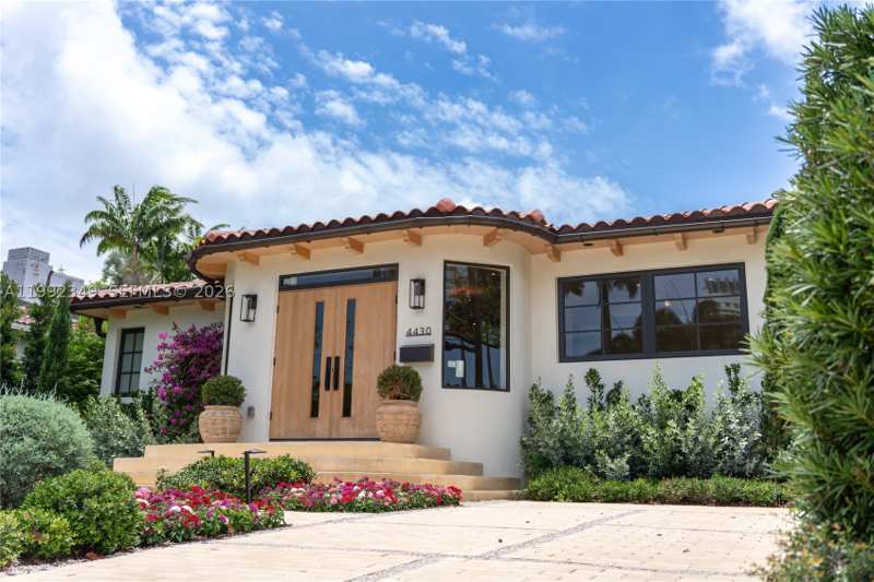 4 bedroom SingleFamilyResidence at 4430 Royal Palm Ave, Orchard Sub No 4, Miami Beach — photo 1