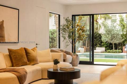 4430 Royal Palm Ave, Miami Beach FL - photo 15 of 38