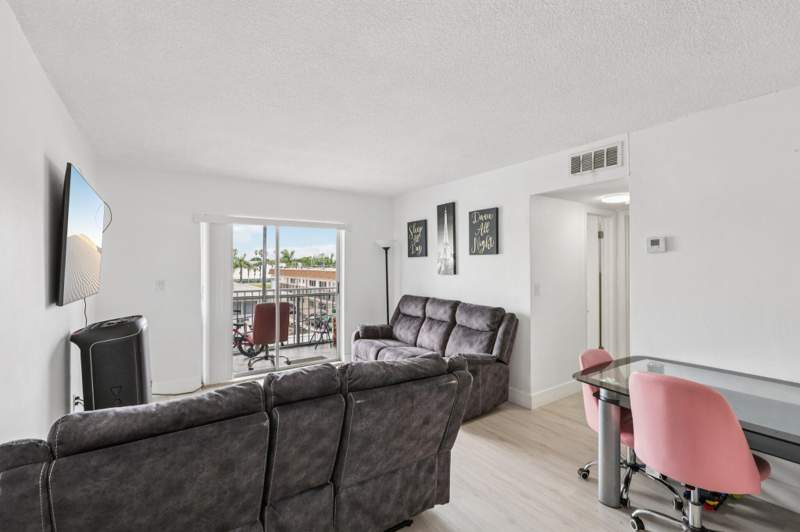 2 bedroom Condominium at 1735 NE 164th Street F-304, Haifa Condo, North Miami Beach — photo 3