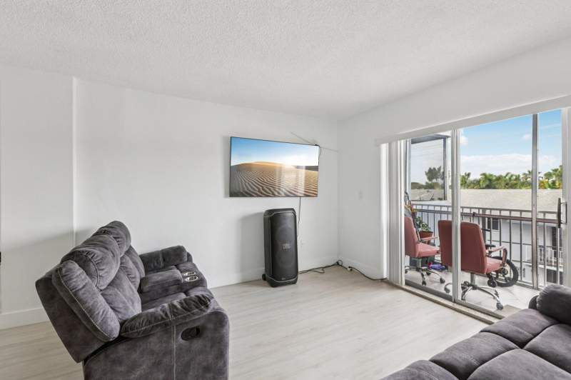2 bedroom Condominium at 1735 NE 164th Street F-304, Haifa Condo, North Miami Beach — photo 4
