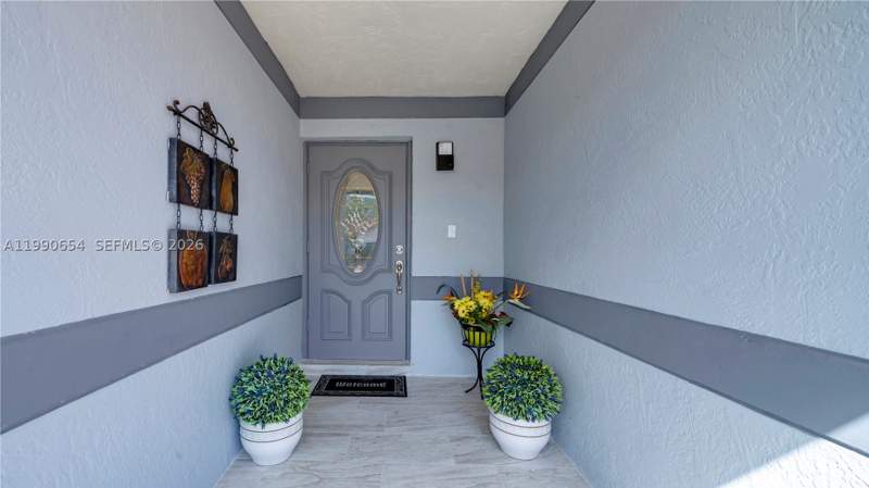 4 bedroom SingleFamilyResidence at 10500 SW 159th Ct, Oakwood At The Hammocks, Miami — photo 2