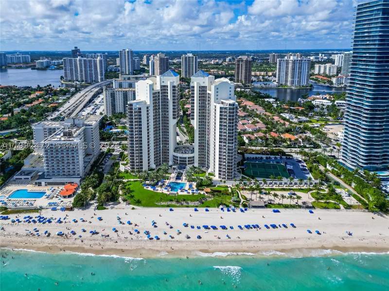 3 bedroom Condominium at 19333 Collins Ave 304, Ocean One Condo, Sunny Isles Beach — photo 2